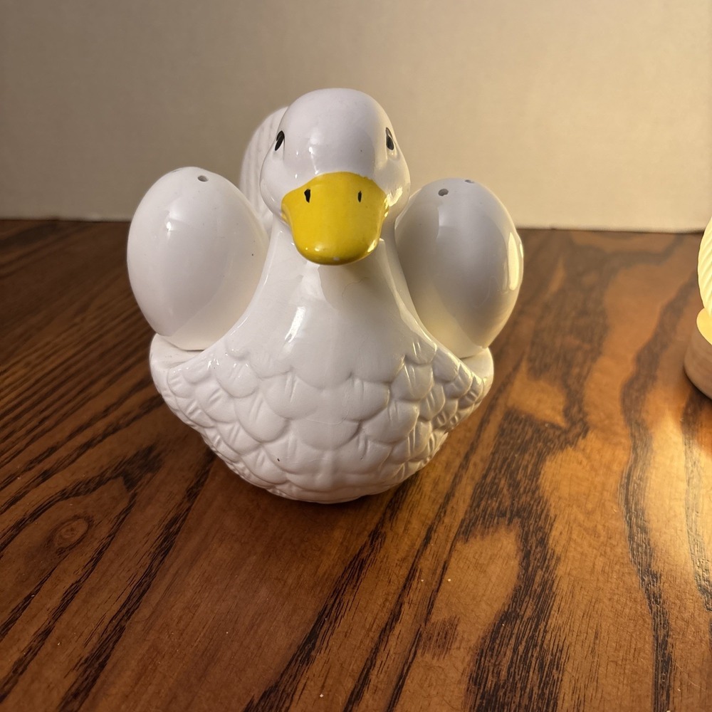 Cottage Core Country Goose Kitchen Decor Salt Pepper Napkin Holder